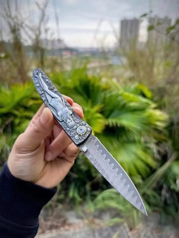 Damascus Steel Folding Knife - High Hardness, Sharp EDC Pocket Hunting Tool