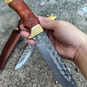 Handcrafted Damascus Hunting Knife by HikingElements - Dragon Head Design.