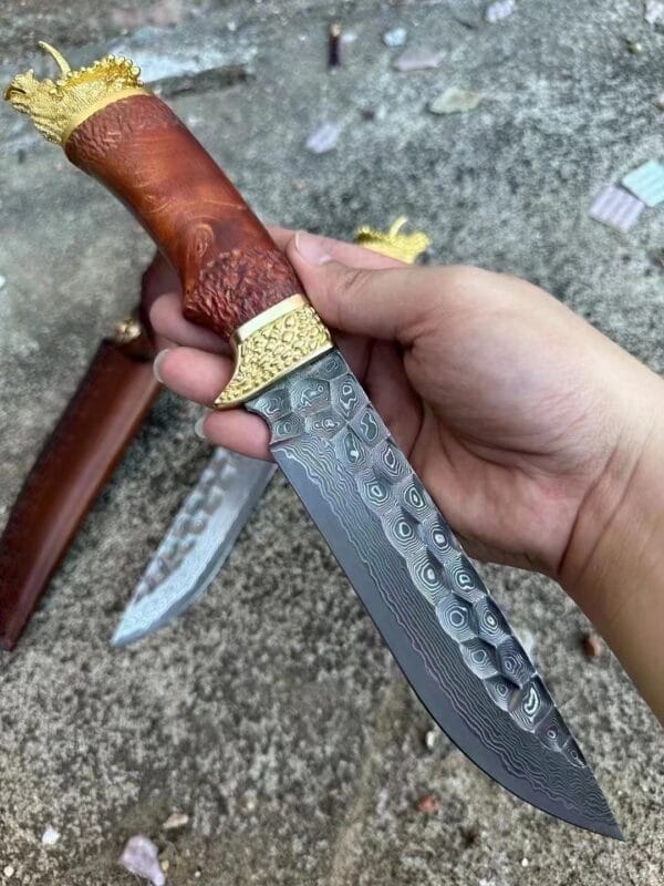 Handcrafted Damascus Hunting Knife by HikingElements - Dragon Head Design.