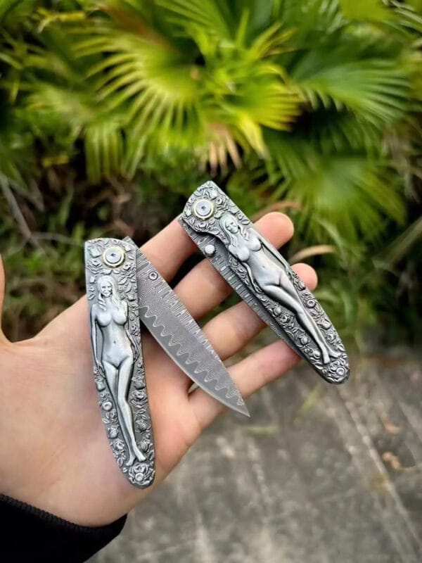 Damascus Steel Folding Knife - High Hardness, Sharp EDC Pocket Hunting Tool