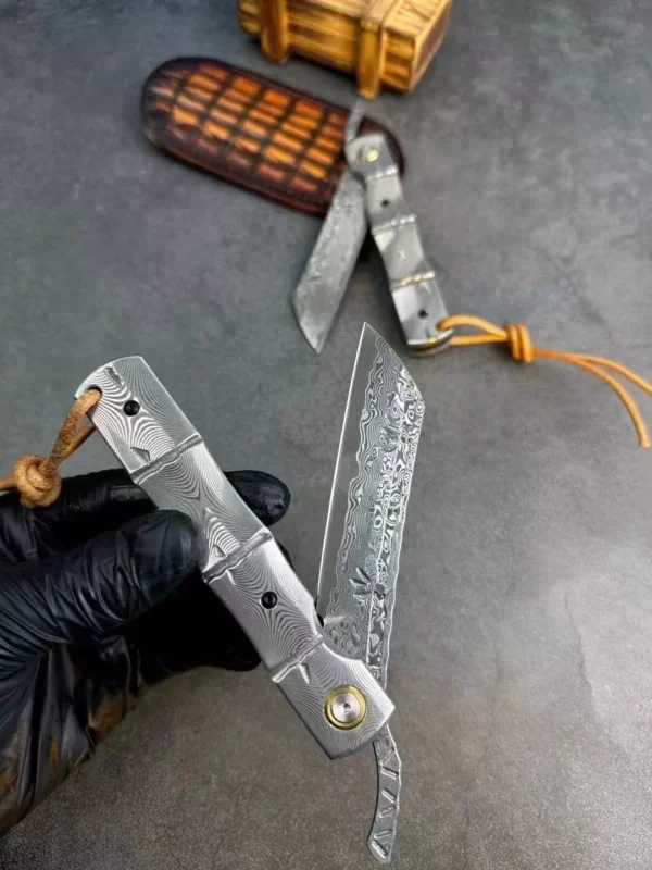 82-Layer Japanese Damascus Steel Hunting Knife by HikingElements - Folding Pocket Tool.