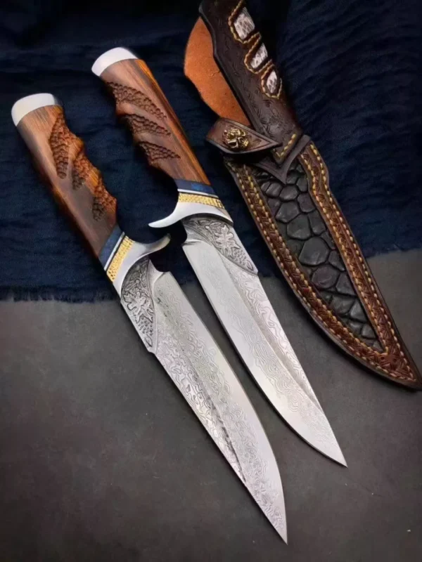 Handmade Japanese VG10 Damascus Steel Hunting Knife by HikingElements - 95-Layer Outdoor Tool.