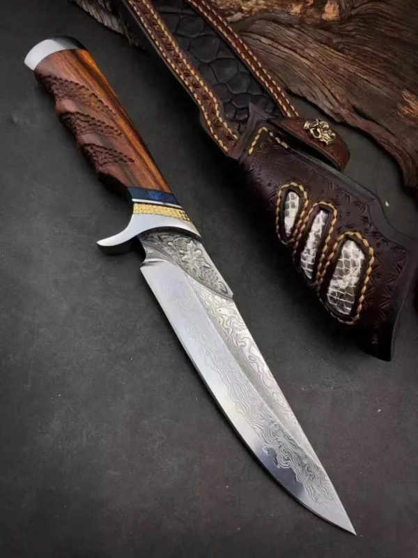 Handmade Japanese VG10 Damascus Steel Hunting Knife by HikingElements - 95-Layer Outdoor Tool.