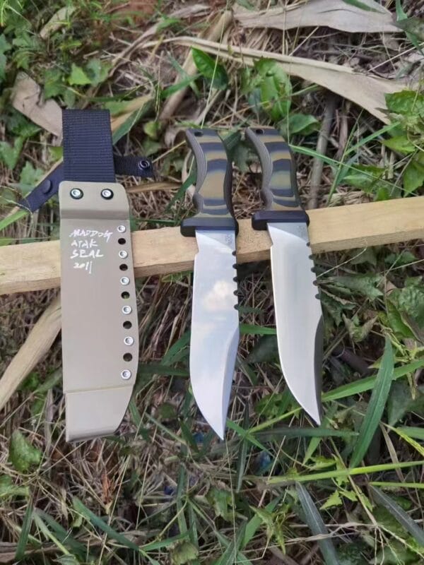 Mad Dog A8 Steel Hunting Knife with black G10 handle and Kydex sheath By Hikingelements