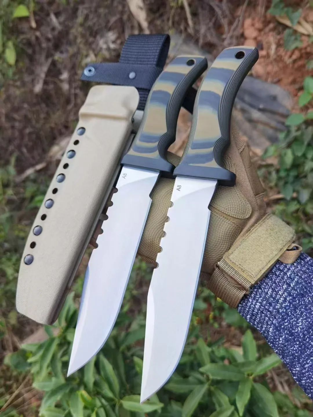 Mad Dog A8 Steel Hunting Knife with black G10 handle and Kydex sheath By Hikingelements