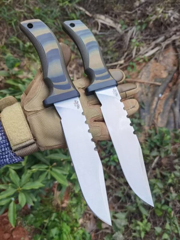 Mad Dog A8 Steel Hunting Knife with black G10 handle and Kydex sheath By Hikingelements