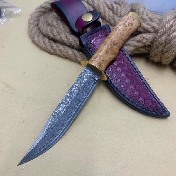 VG10 Damascus Fixed Blade Hunting Knife with Leather Sheath - HikingElements