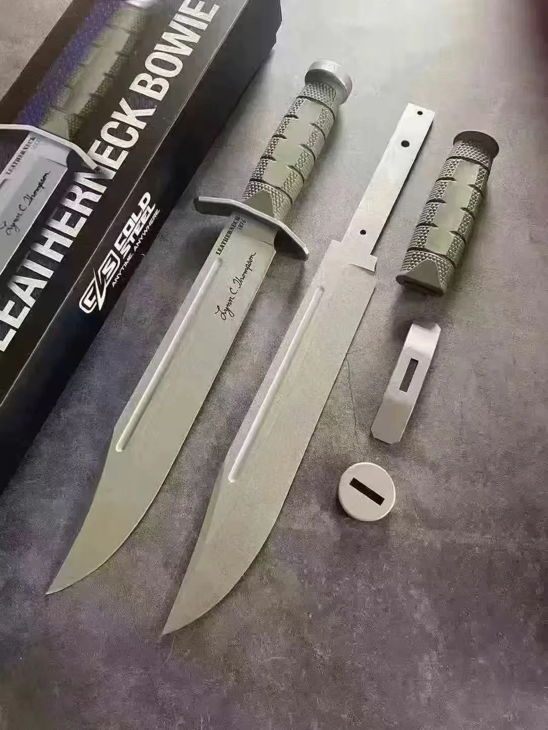 Cold Steel Leatherneck USMC Survival Knife Lynn Thompson Signed - HikingElements