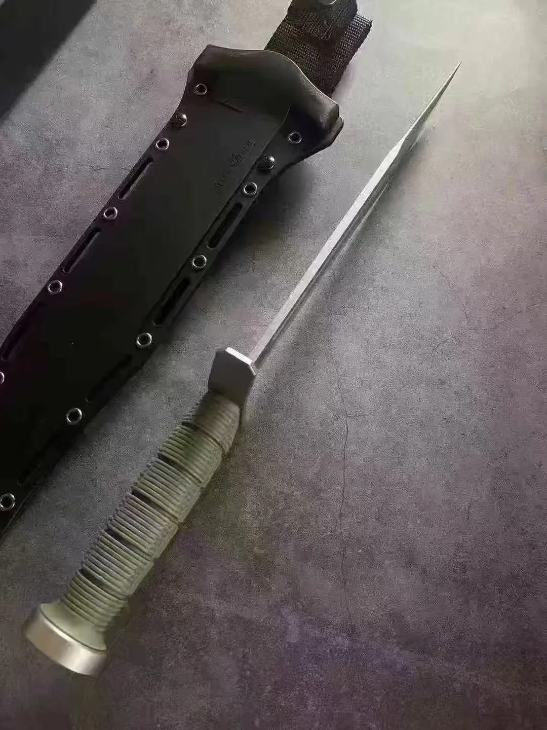 Cold Steel Leatherneck USMC Survival Knife Lynn Thompson Signed - HikingElements